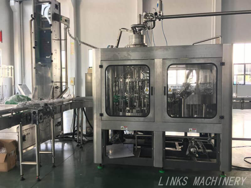 Different filling methods of juice hot filling machine for filling different materials